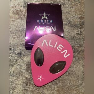 Jeffree Star Alien Eyeshadow Palette